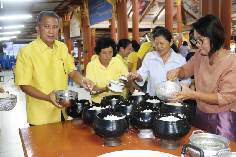 โครงการส่งเสริม สืบสาน อนุรักษ์วัฒนธรรมและศาสนา ประเพณีแห่เทียนพรรษา ประจำปี 2561 